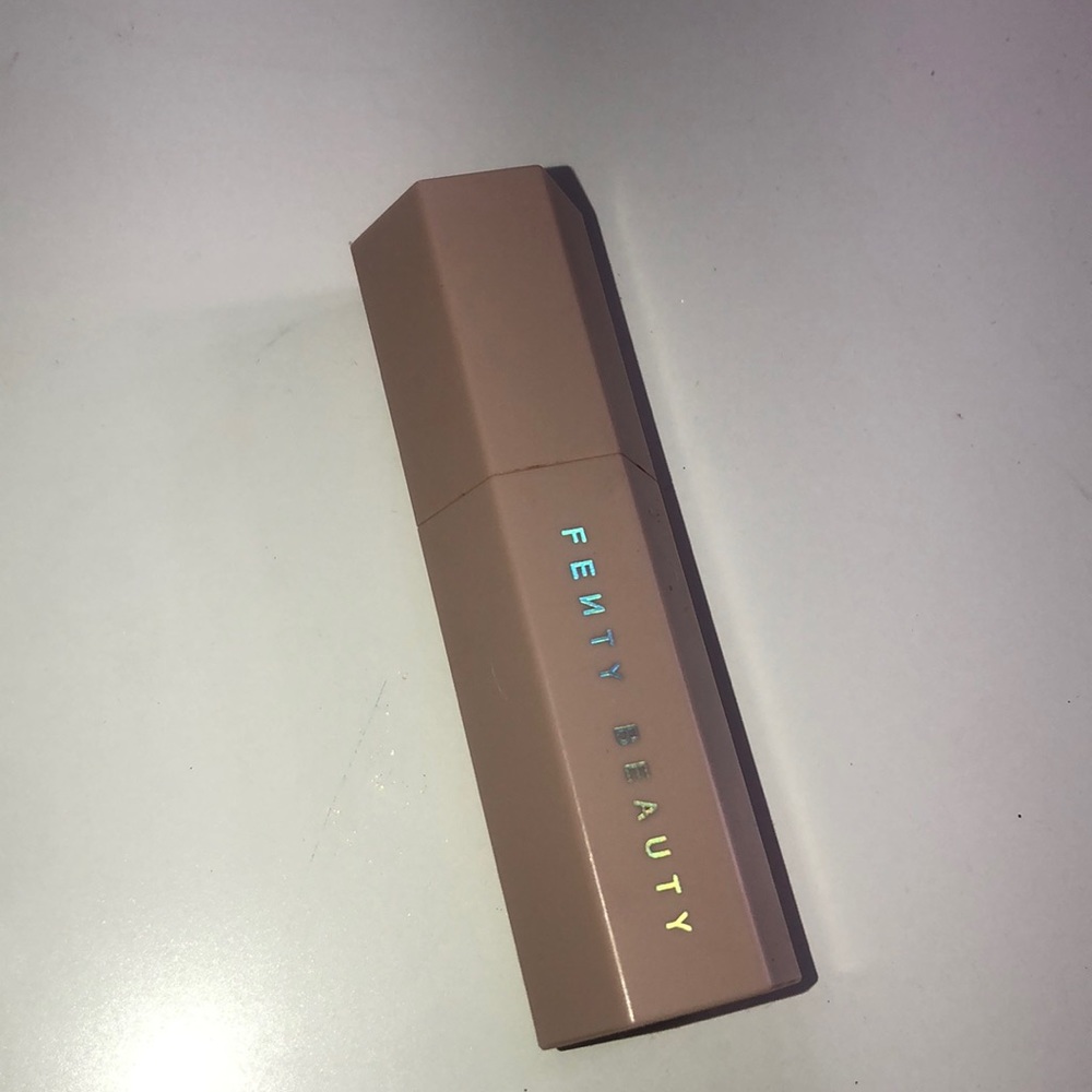 Fenty beauty contour stick “cocoa”